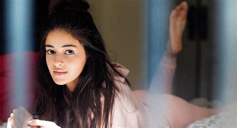 ananya pandey weight|Ananya Panday Age, Height, Weight, Wiki, Biography, Family,。